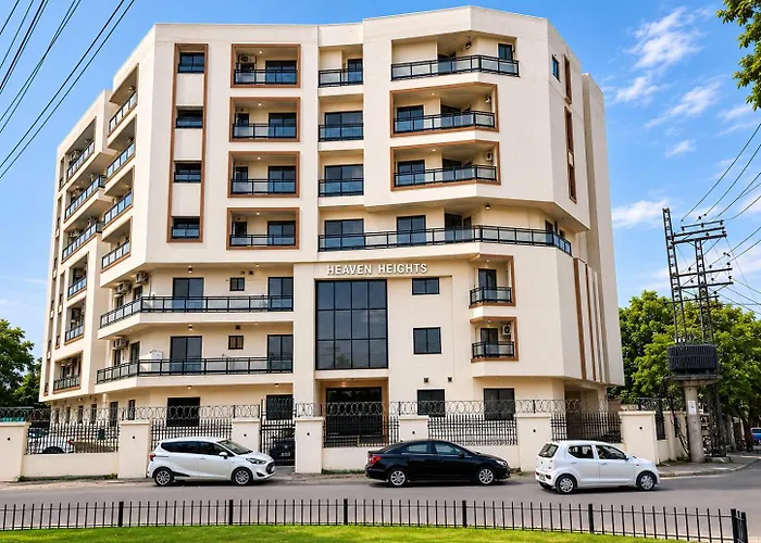 Lux Haven Stays 2 Bedroom Luxury Apartment Near Gulberg - Ultimate Getaway Experience
